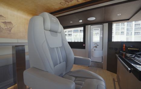 Gulf-Craft-Majesty-140-Review-helm-chair