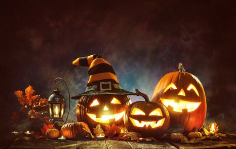 Halloween style yacht charter holiday themed nights