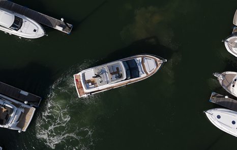 Pearl-63-Review-marina-reversing
