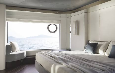 Motor yacht Palmax master cabin window seat