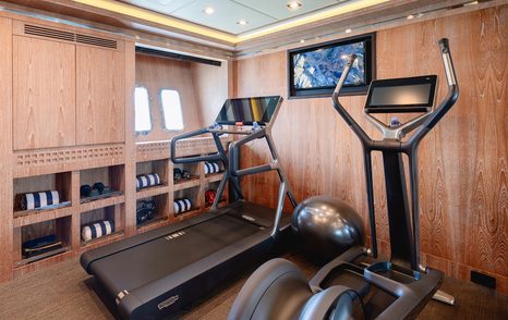 Superyacht Royale X indoor gym