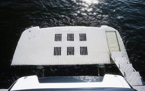 Galeon-435-GTI-Review-swim-platform