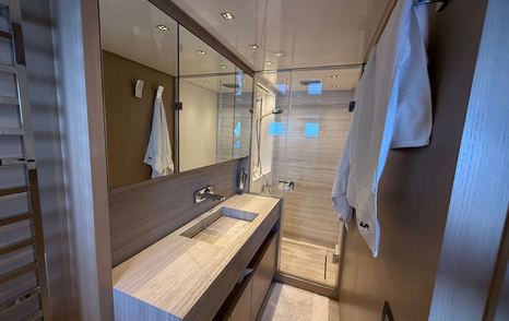 Sanlorenzo motor yacht Slam ensuite with glass shower 