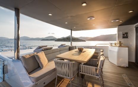 The al fresco dining area on board the Numarine 26XP yacht