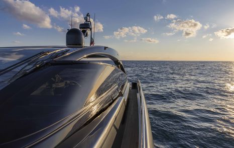 Riva-68-Diable-Review-side-deck-view