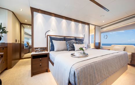 Master stateroom on Horizon FD92