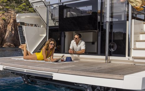 Absolute Navetta 75 bathing platform 