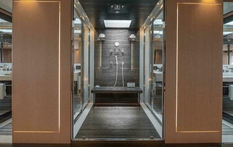 Superyacht Neverlands' master cabin ensuite shower