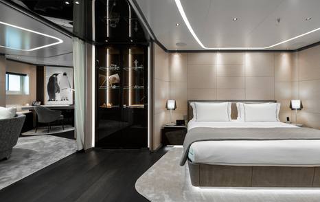 Tankoa-T580-Diamond-Binta-Review-owners-cabin-bed-and-wardrobe-detail