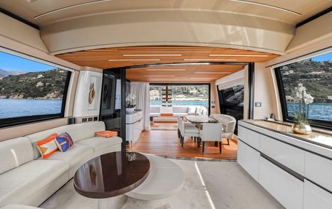 YB main saloon dining area