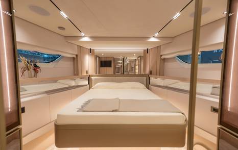 Solaris Power 70 Long Range yacht guest cabin with double bed 