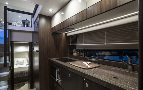 Fairline-Targa-50-GT-galley-down