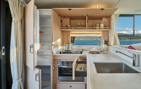 Beneteau Swift Trawler 48 interior 