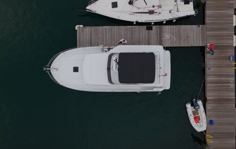 Beneteau Swift Trawler 37 Fly viewed from above showing compact 11.29m hull footprint