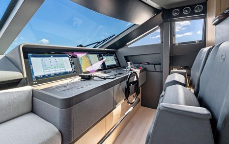 Ferretti motor yacht Alveare helm station with seating 