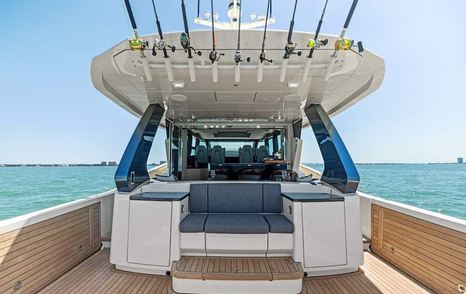 Scout-670-LXS-Review-aft-deck-forward-bench