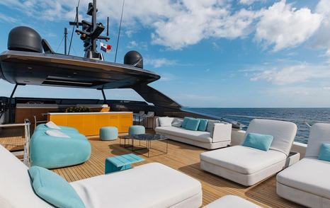 Superyacht flybridge seating