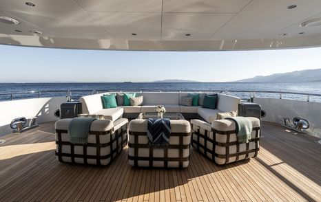 Superyacht Reliance main aft deck with alfresco dining
