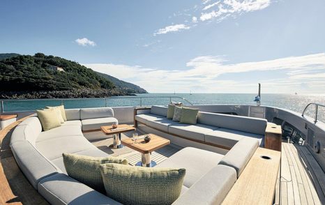 Sofas on Benetti Oasis 40M sundeck