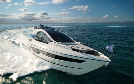 Sunseeker 55 Sport Yacht world premiere at boot 2025