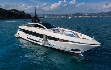 mangusta GranSport 45 superyacht at anchor 
