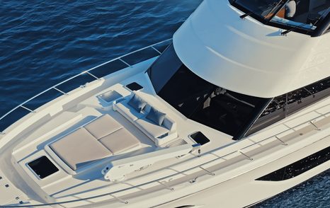Maritimo-M75-Review-overhead-foredeck