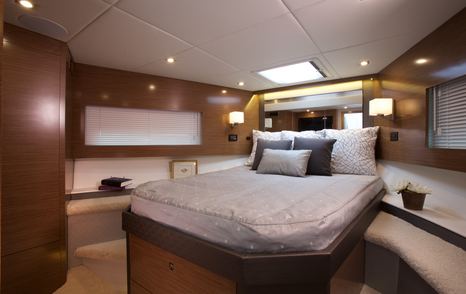 Cruisers 46 Cantius cabin