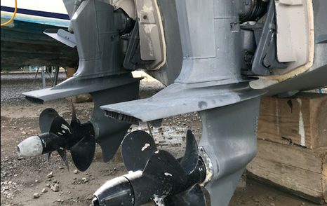 Sterndrive engine propellers