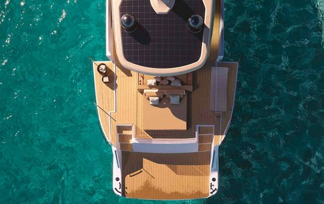 Aerial shot of the Azimut Seadeck 7