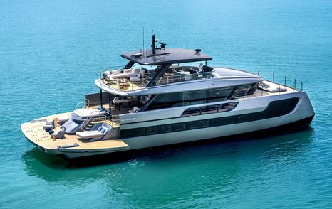 Rendering of Sunreef Ultima 88 at anchor 