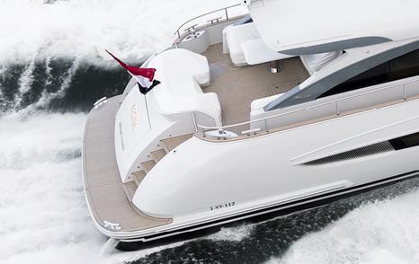 Mulder Favorite 2000 Boat aft deck while under way 