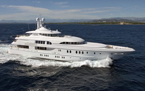 Superyacht Gipta ( ex Bella Vita) under way