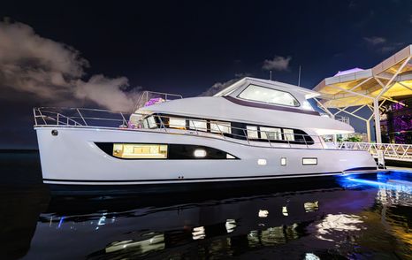 Horizon PC68A motor yacht