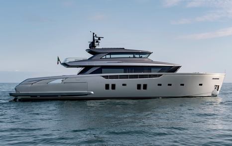 Sanlorenzo SX112 at sea