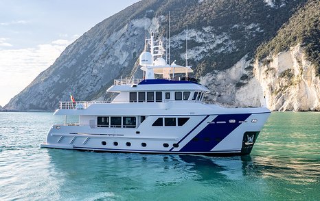 Explorer yacht Darwin 86 under way