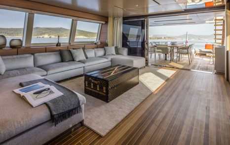 Sundrenched interior of Navetta 33