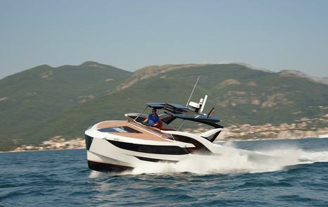 Dominator-Midi-Ilumen-M35-running