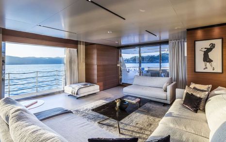 Light and airy living area on Navetta 33