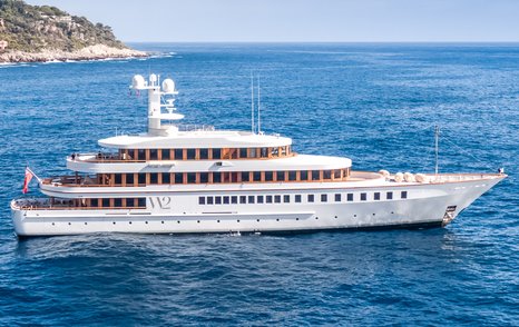 Superyacht Wedge Too at anchor 