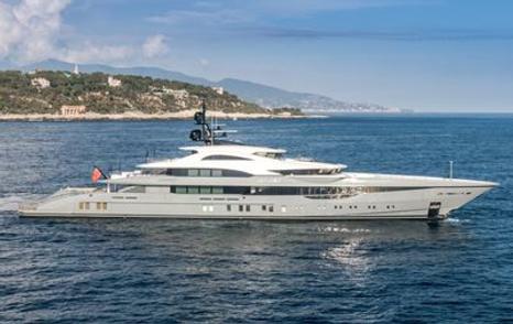 Superyacht Tatiana under way