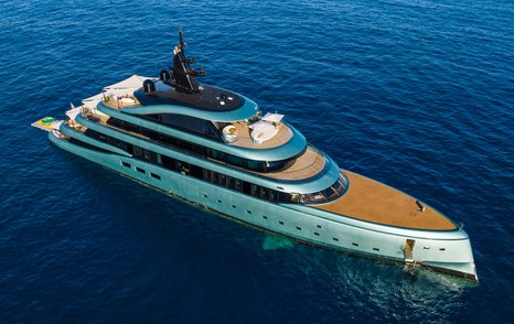 Superyacht KENSHO at sea