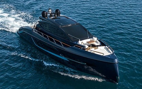 Lazzara LSX67 motor yacht underway at speed 