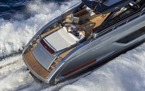 Riva-68-Diable-Review-swim-platform