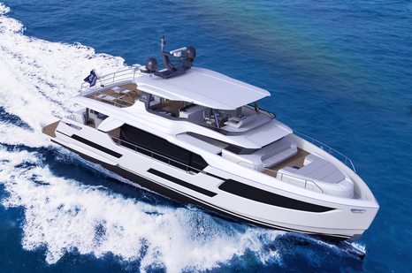 Horizon FD75 motor yacht under way