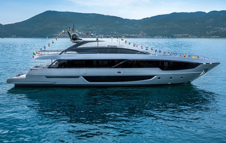 Riva motor yacht Riva 102' Corsaro Super at anchor side view