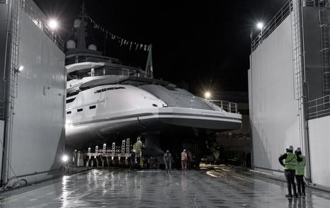 explorer yacht POLARIS in build on the move