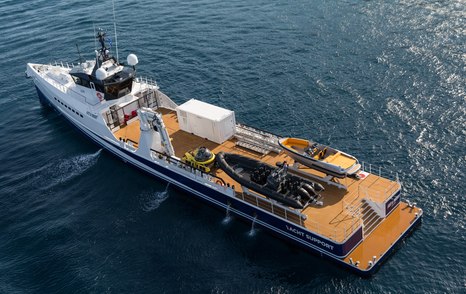 Support vessel AXIS carrying tenders and toys at sea