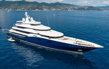 Motor yacht AMARYLLIS at sea