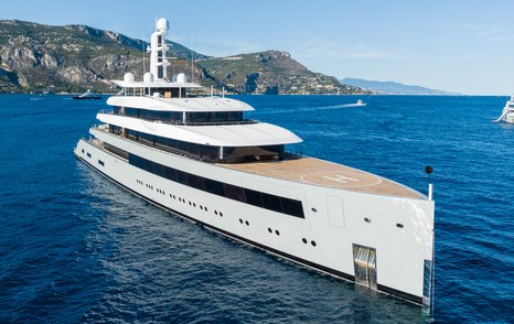 Feadship superyacht Moonrise at anchor foredeck view 