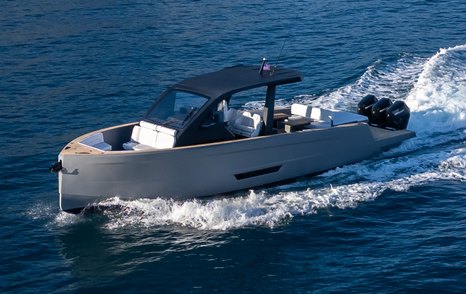 Maxim Yachts MAX44 R running